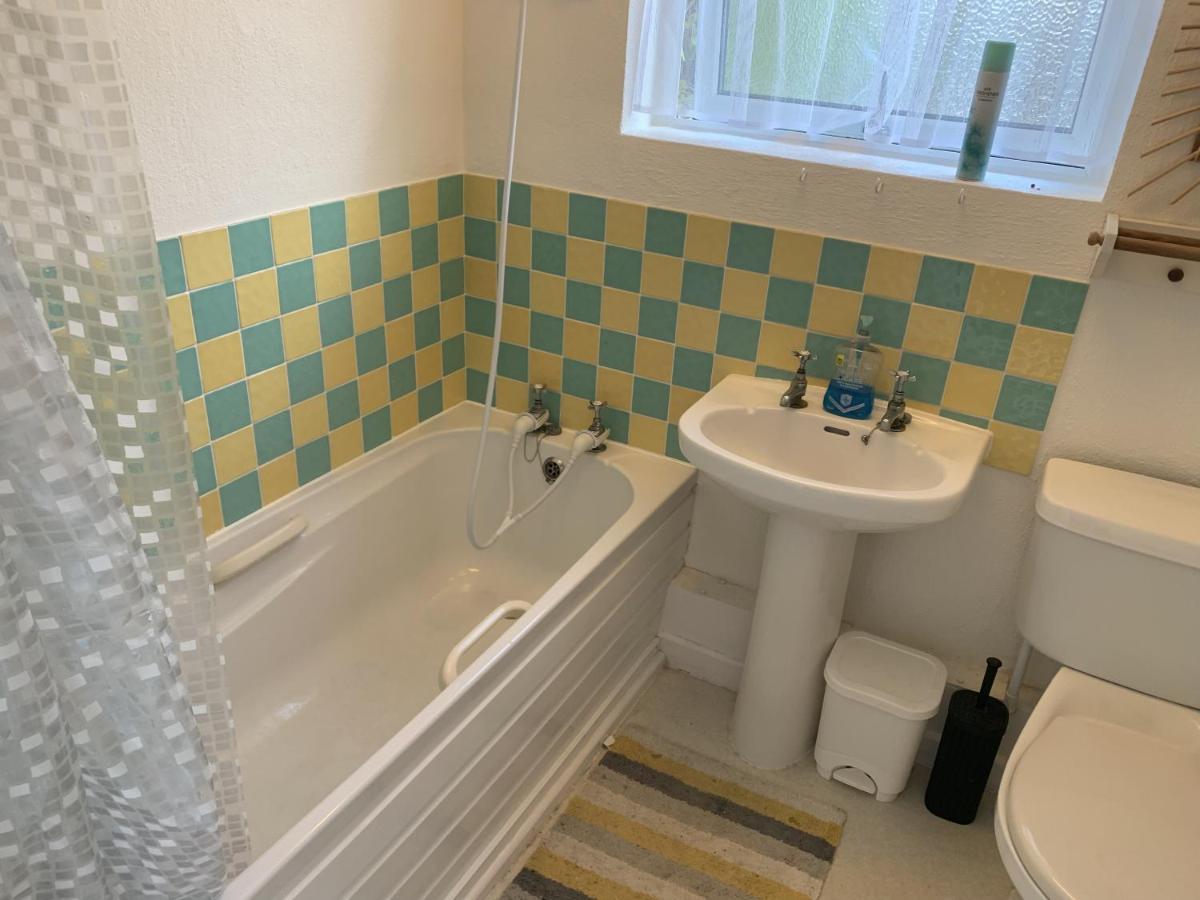 O'Reilly'S Holiday House Bath Exterior photo